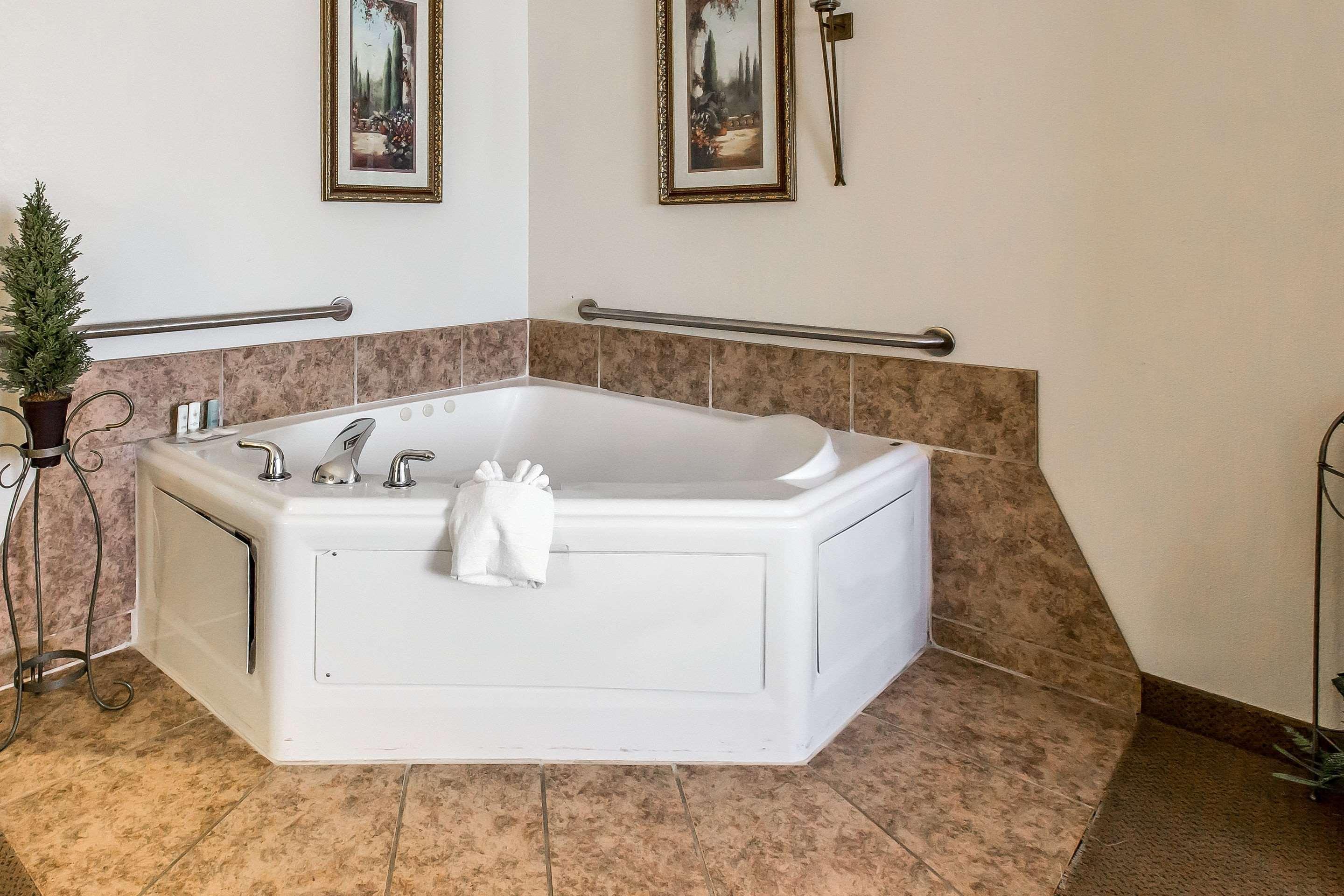 Quality & Hotel Guymon